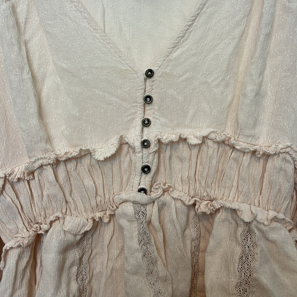 American Eagle Outfitters Light Pink Ruffled Blouse Size Small - Picture 3 of 6